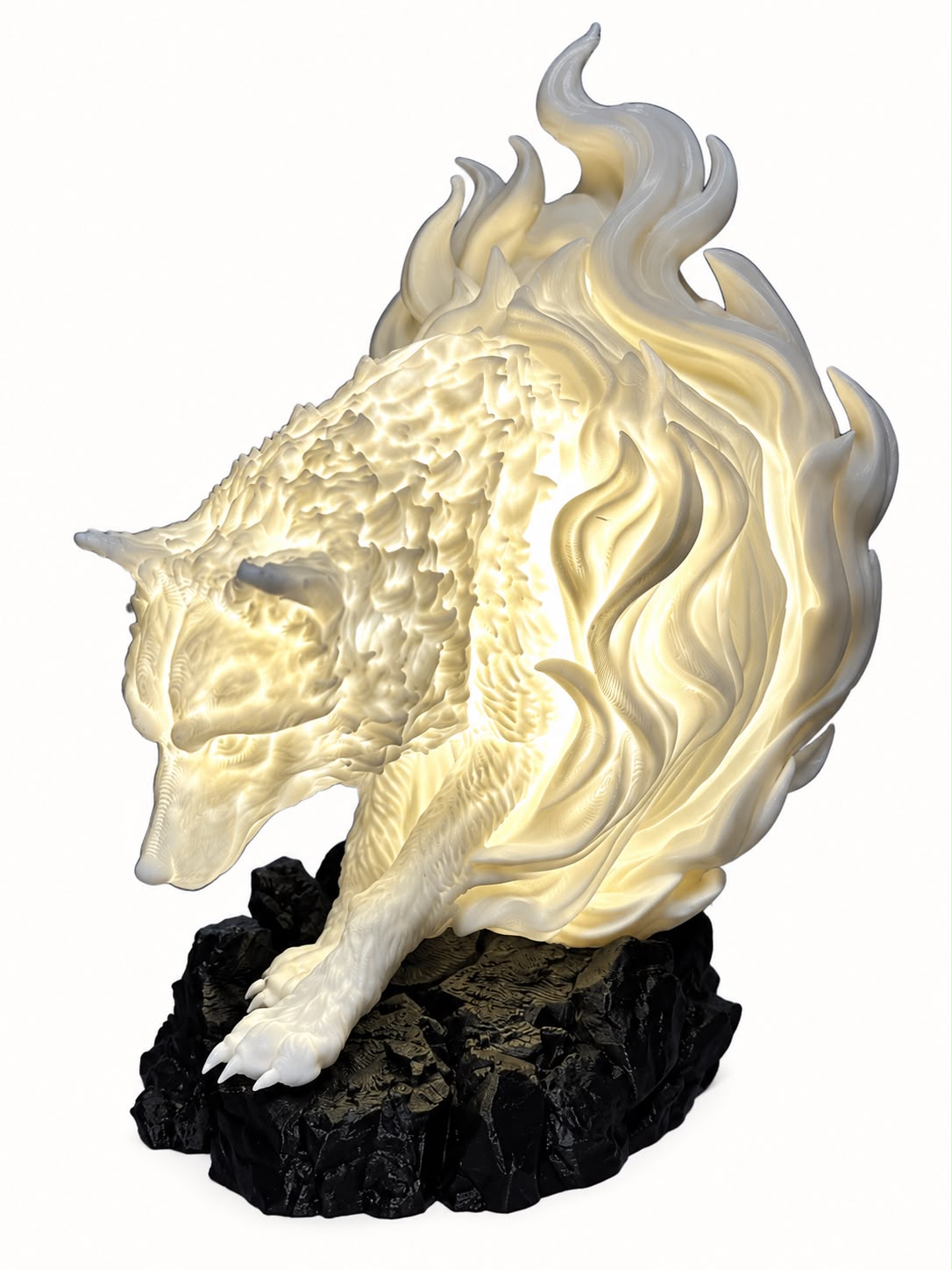 Feuerwolf – 3D-Dekolampe mit LED-Puck, kaltweiß beleuchtet