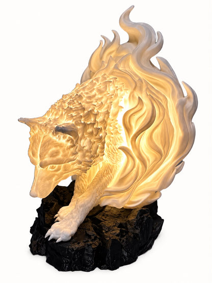 Feuerwolf – 3D-Dekolampe mit LED-Puck, neutralweiß beleuchtet