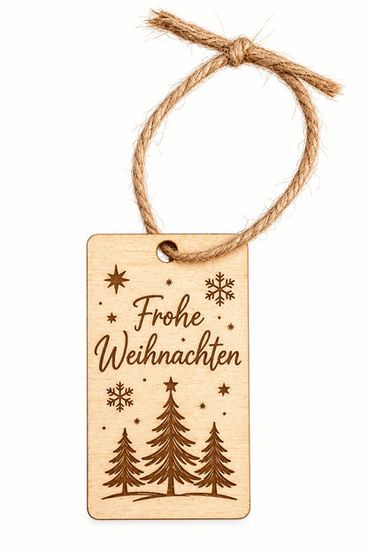 Personalisierter eckiger Geschenkanhänger aus Holz mit Lasergravur – Beispiel 1