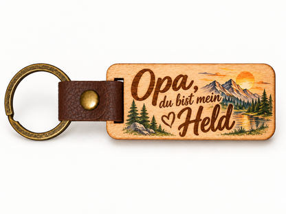 Eckiger Holz-Schlüsselanhänger mit UV-Druck, Bergmotiv und Spruch „Opa, du bist mein Held“